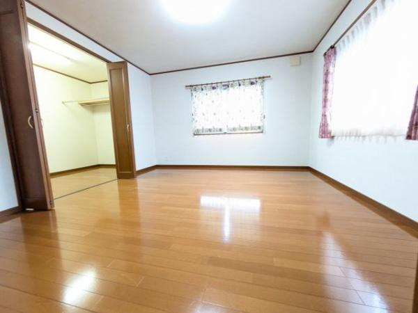 宮崎市潮見町　中古戸建の洋室