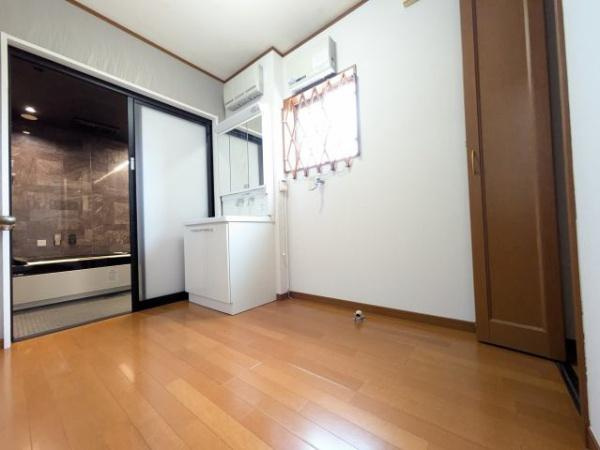 宮崎市潮見町　中古戸建の独立洗面台