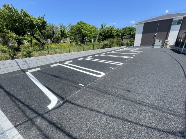 パルク　フェルメの駐車場