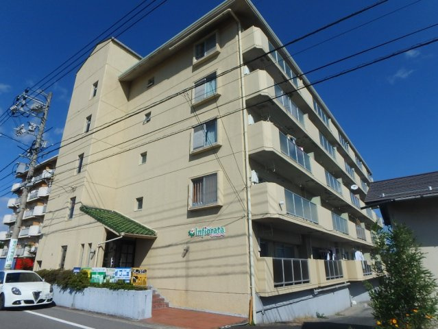 インフィオラータ