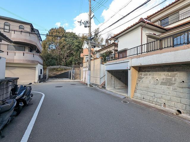 田口山1丁目　中古一戸建ての前面道路含む現地写真|■物件内覧・資金計画相談・住宅ローン相談、リフォーム相談、お問合せ受付中■
※当日・翌日のご内覧、ご相談はお電話でのお問合せがスムーズです！