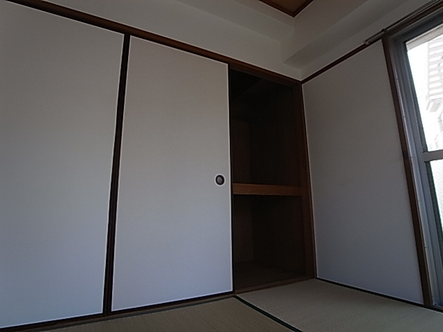 神戸市兵庫区下祇園町の賃貸マンションの収納|収納