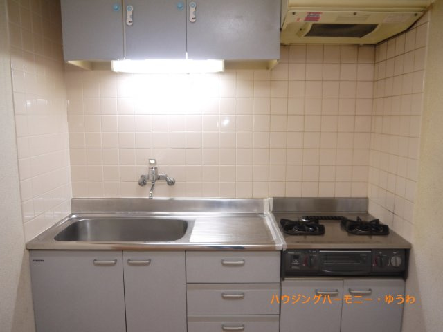 【収納】 | カースル常盤台 | キッチン収納も充実しています。