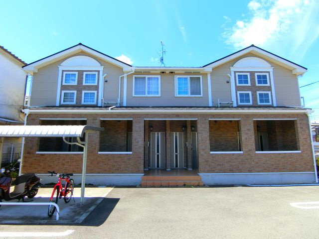 フィオーレ松ヶ丘の外観