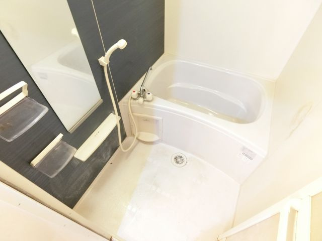 フィオーレ松ヶ丘の浴室