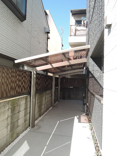ＭＡＩＳＯＮ　ＤＥ　Ｓ・Ｋ・Ｔ　メゾンドエスケーティーのその他共用部分|屋根付自転車置場