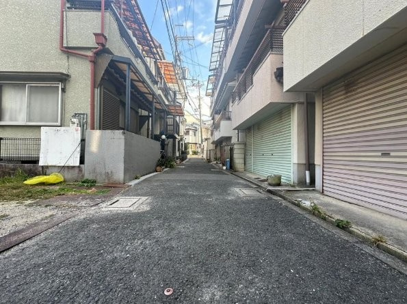 常称寺町　中古一戸建ての前面道路含む現地写真|■物件内覧・資金計画相談・住宅ローン相談、リフォーム相談、お問合せ受付中■
※当日・翌日のご内覧、ご相談はお電話でのお問合せがスムーズです！