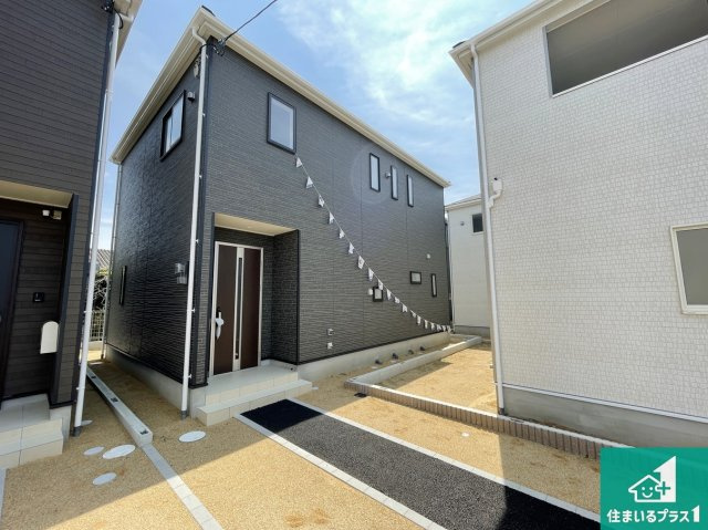 22(土)23(日)24(祝)現地説明会開催　大和郡山市小南町の外観|安心の10年保証！外観を美しく保ち、雨水で汚れを落とします！気になることがありましたら、お気軽にお問い合わせください！