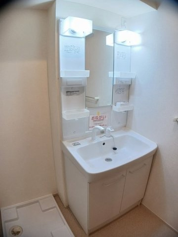 ＪａｄｅＨｏｕｓｅ　Ａの洗面所|脱衣スペースもあります