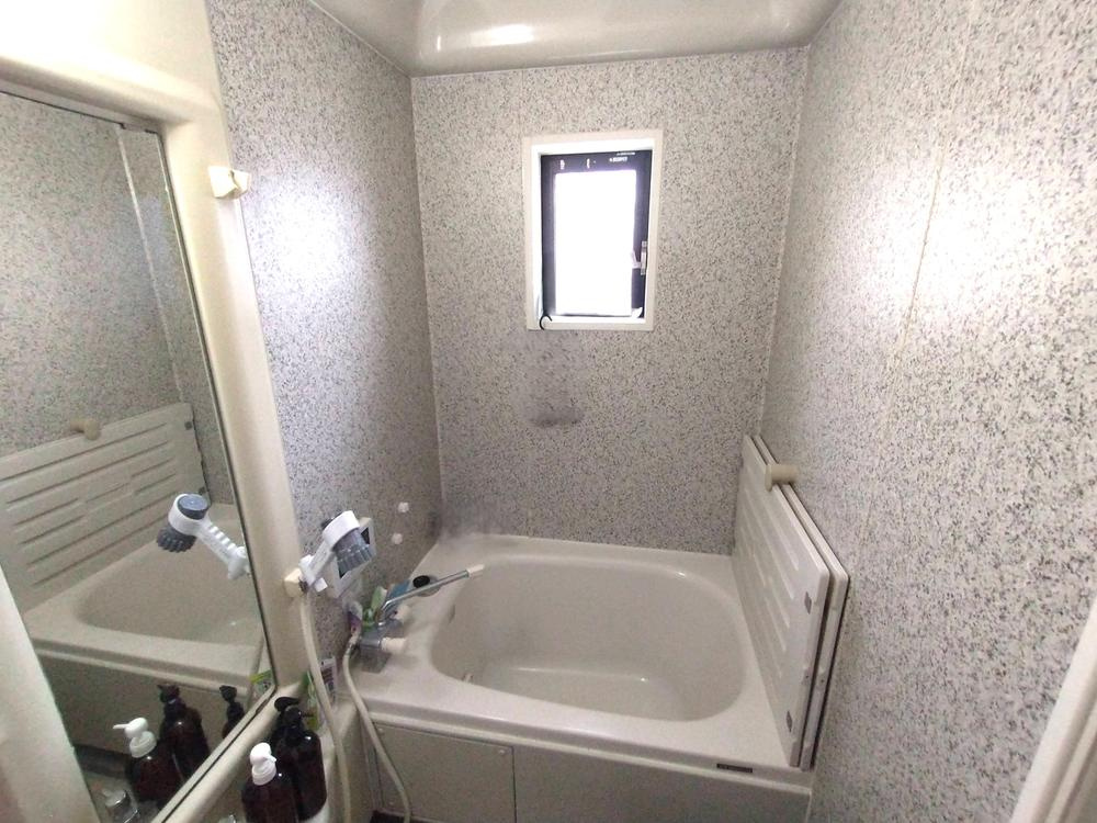 錦町　中古一戸建ての浴室|オートバス
■物件内覧・資金計画相談・住宅ローン相談、リフォーム相談、お問合せ受付中■
※当日・翌日のご内覧、ご相談はお電話でのお問合せがスムーズです！