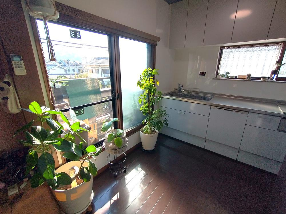 錦町　中古一戸建てのキッチン|LDK11.0帖　陽当たり良好
■物件内覧・資金計画相談・住宅ローン相談、リフォーム相談、お問合せ受付中■
※当日・翌日のご内覧、ご相談はお電話でのお問合せがスムーズです！