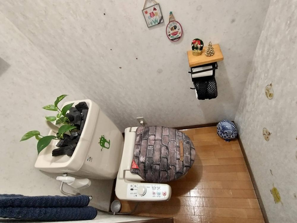 錦町　中古一戸建てのトイレ|温水洗浄便座
■物件内覧・資金計画相談・住宅ローン相談、リフォーム相談、お問合せ受付中■
※当日・翌日のご内覧、ご相談はお電話でのお問合せがスムーズです！