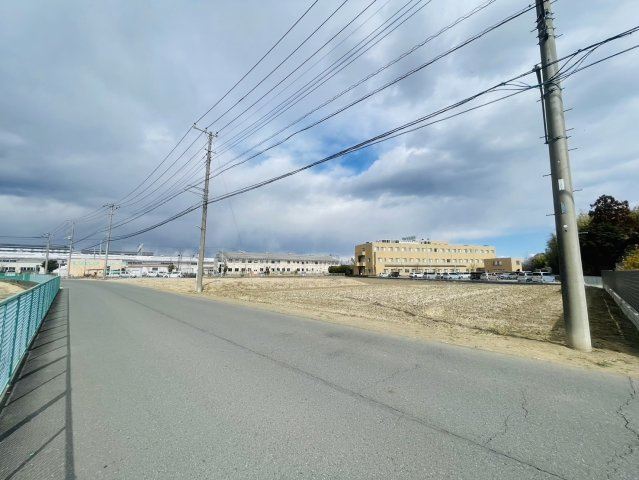 敷地面積７２坪～　売地　川越市久下戸の前面道路含む現地写真