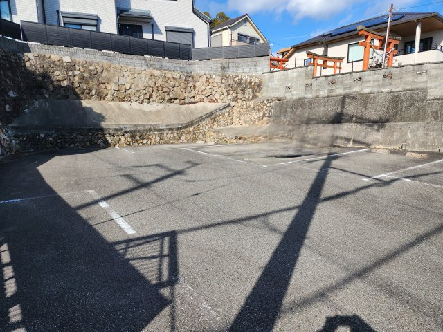 中筋山手モータープールの外観