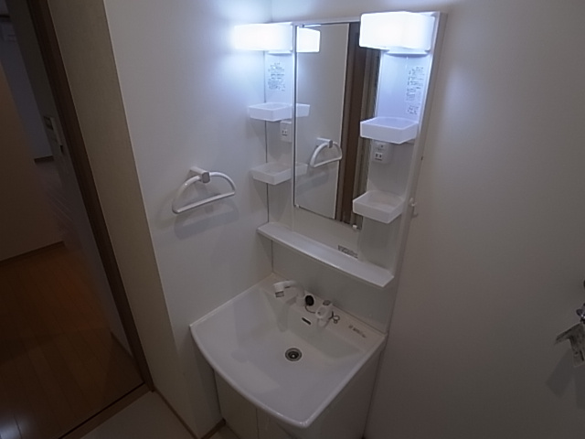 神戸市兵庫区梅元町のテラスの洗面所|独立洗面所