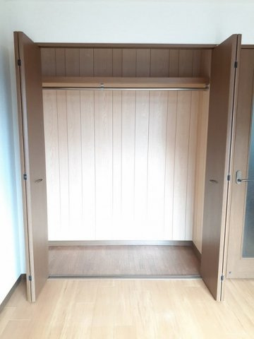 イグレック。楯　Ａの収納