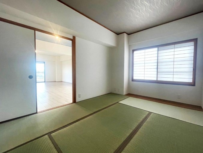 イトーピア向日マンションA棟の和室|お忙しいお客様にオススメのご案内方法♪
現地集合・解散でお問い合わせ物件のみご案内します。