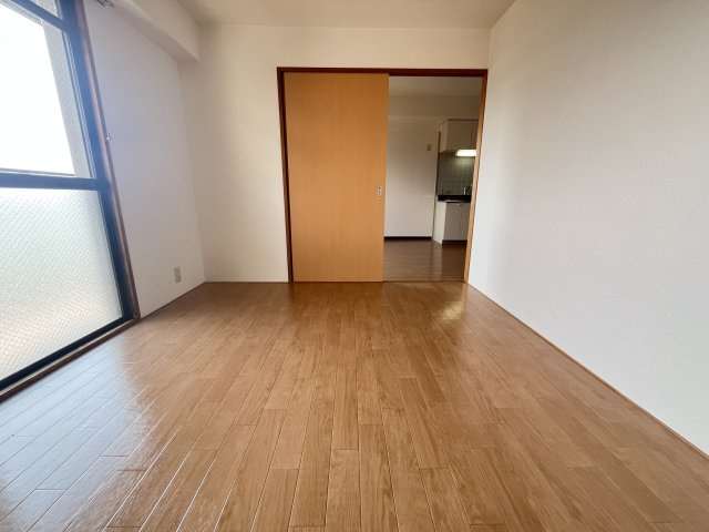 メゾングリフィンの洋室