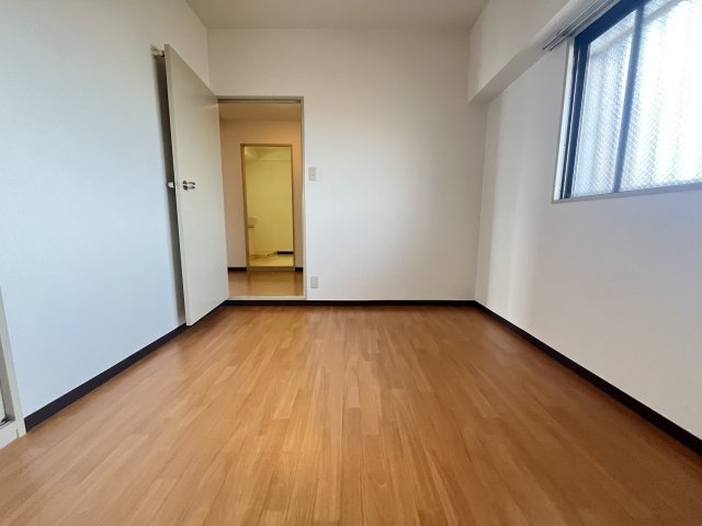 メゾングリフィンの寝室