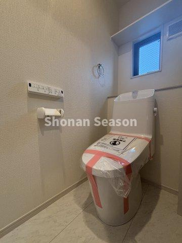 【トイレ】 | 混み合う時間帯もスムーズな各階設置の「温水洗浄便座」