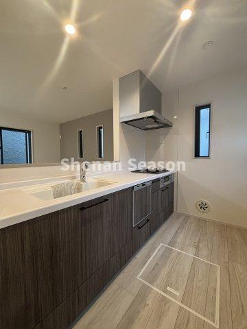 【キッチン】 | 食後の家事負担が軽減できる「食洗機」搭載！
手洗いよりも節水できますよ♪