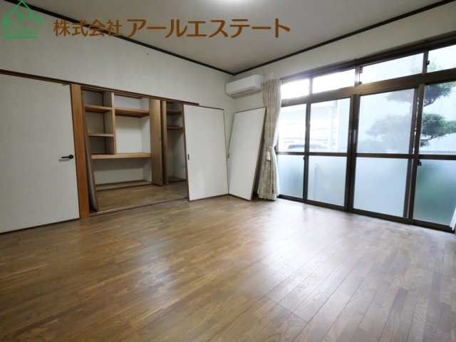 加古川市西神吉町岸　　JR「宝殿駅」徒歩18分の洋室