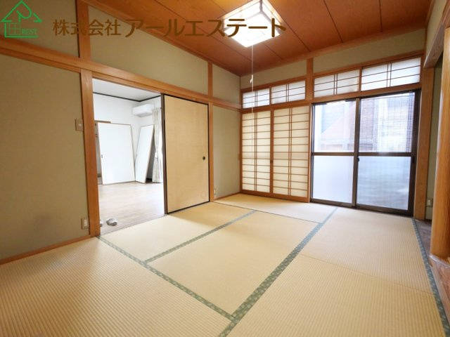 加古川市西神吉町岸　　JR「宝殿駅」徒歩18分の和室