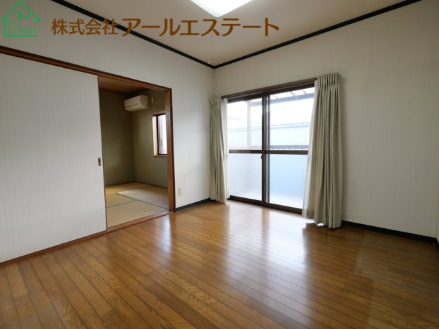 加古川市西神吉町岸　　JR「宝殿駅」徒歩18分の洋室