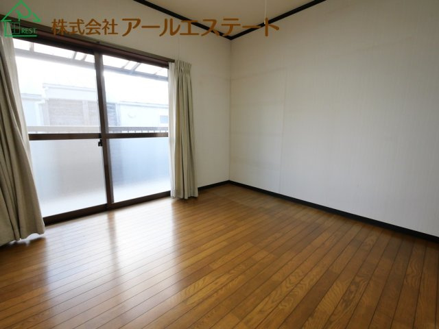 加古川市西神吉町岸　　JR「宝殿駅」徒歩18分の子供部屋