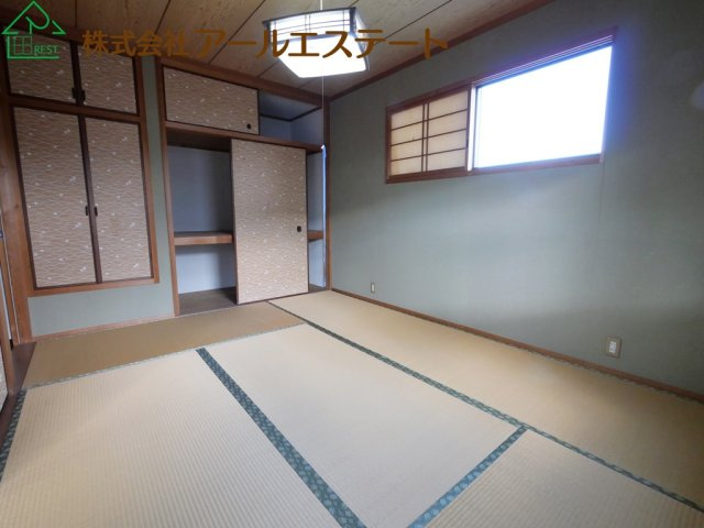 加古川市西神吉町岸　　JR「宝殿駅」徒歩18分の和室