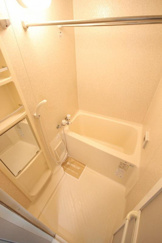 ラッフィナート有瀬の浴室|※同物件の別のお部屋の写真です※
