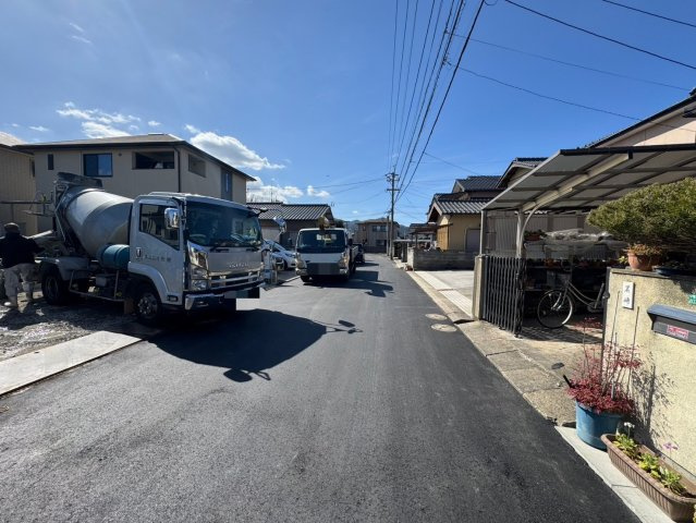 ーAdoble＋アドブル＋ー小倉南区中曽根6丁目2期　【小倉南区　新築戸建て】の前面道路含む現地写真|現地撮影　2025,2,17　ーAdoble＋アドブル＋ー小倉南区中曽根6丁目2期　【小倉南区　新築戸建て】