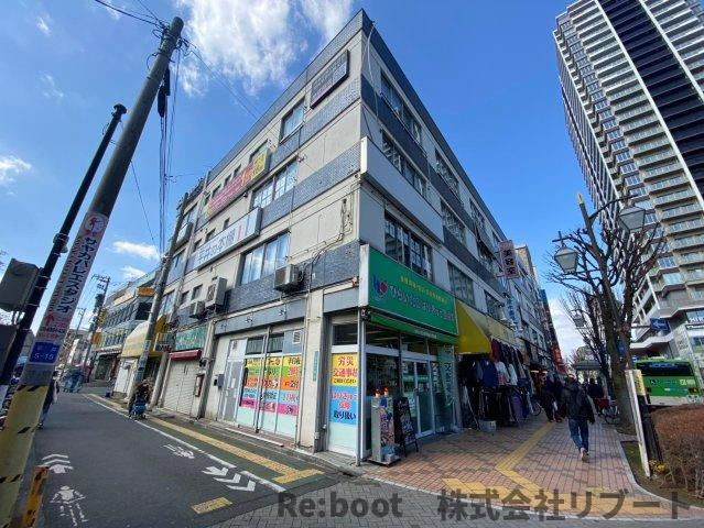 平井駅前ビルの外観