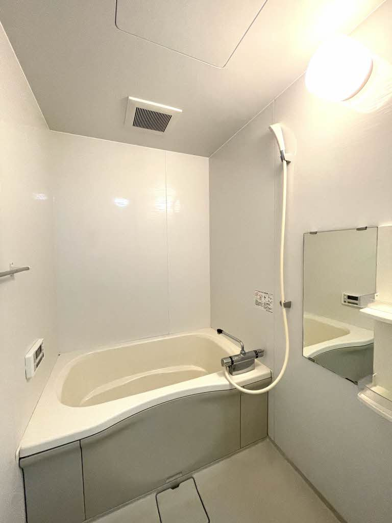 ベレオ相田の浴室|落ち着いた空間のお風呂です