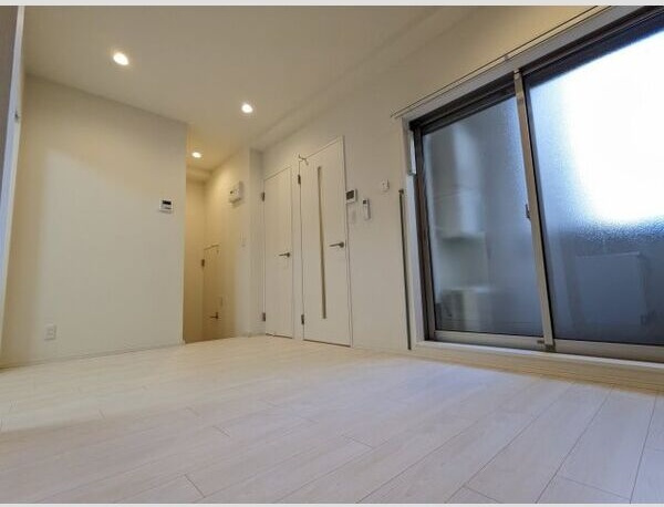 フォーラムエスの居間・リビング