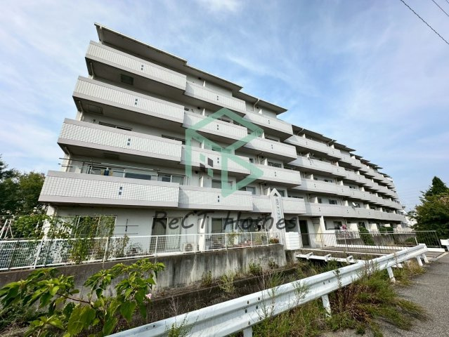 ラブリー姫路手柄山の外観