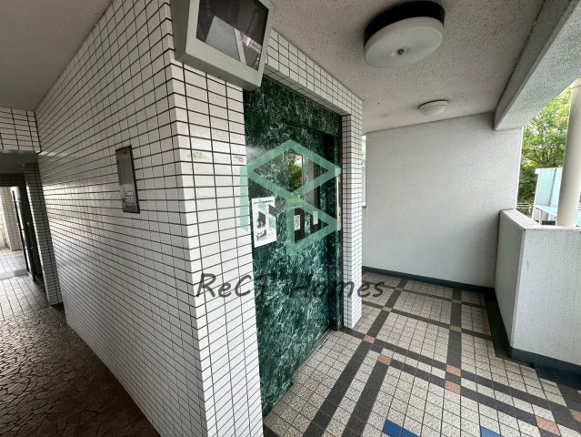 ラブリー姫路手柄山のエントランス