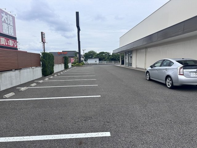 【駐車場】