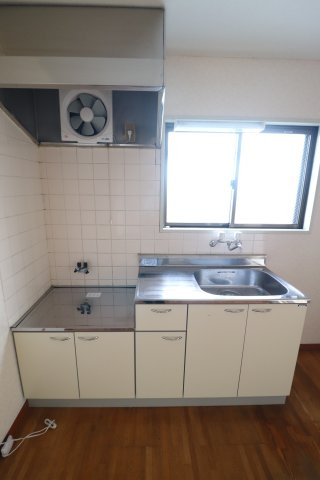 コーポレーションUのキッチン|同間取り別号室のお写真です。現況優先となります。