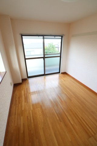 コーポレーションUの洋室|同間取り別号室のお写真です。現況優先となります。