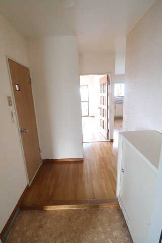 コーポレーションUの玄関|同間取り別号室のお写真です。現況優先となります。