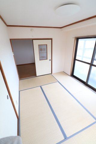 コーポレーションUの和室|同間取り別号室のお写真です。現況優先となります。