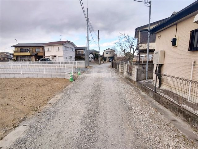 【前面道路含む現地写真】の画像
