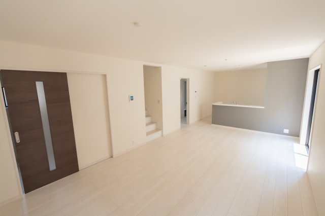 【居間・リビング】 | リーブルガーデン東区戸島第十一　1号棟 | ☆リビング☆