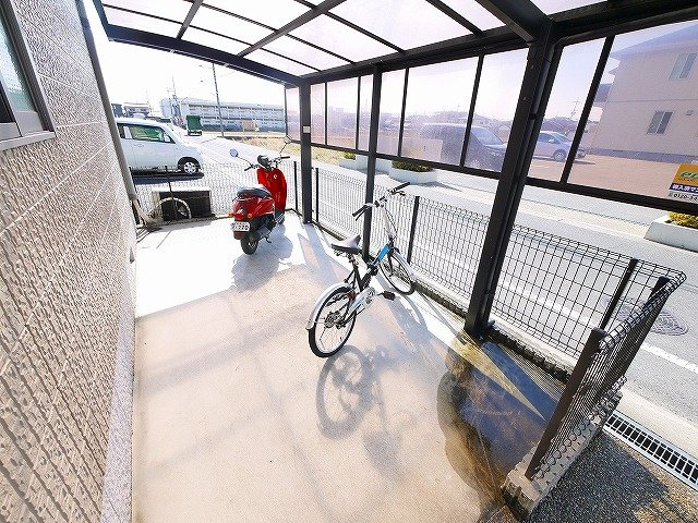 アネックスグリーンガーデン弐号館のその他共用部分|自転車置き場