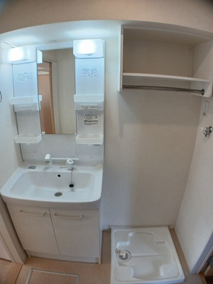 【洗面所】 | パラシオⅡ | ゆったりとスペースのある洗面所