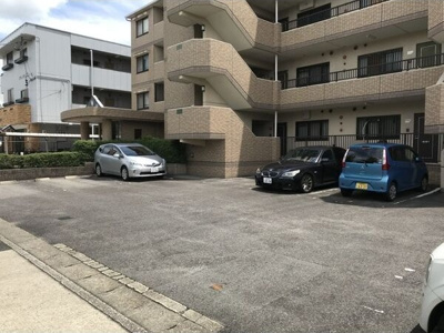 【駐車場】 | ラピュタ