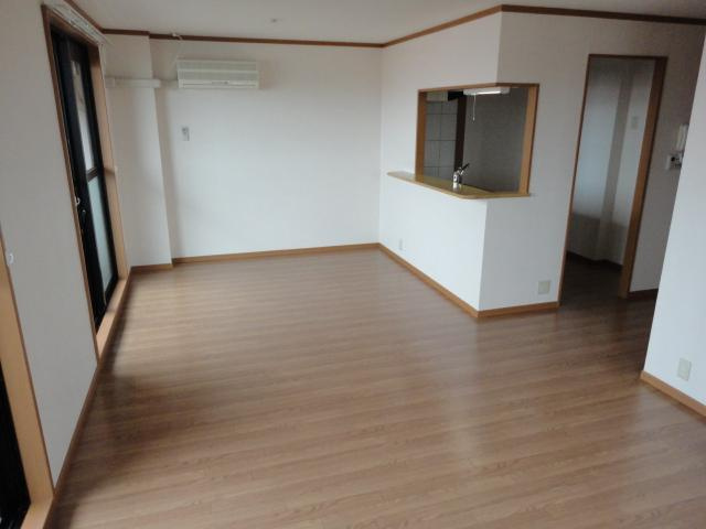 グランピアの居間・リビング|リビング