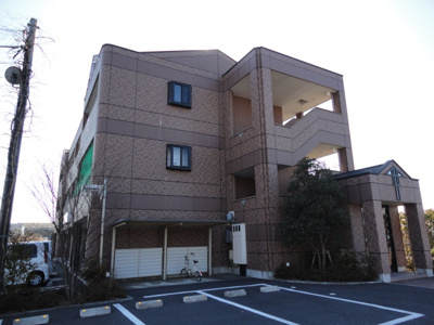 【駐車場】 | グランピア | 外観写真（昼）