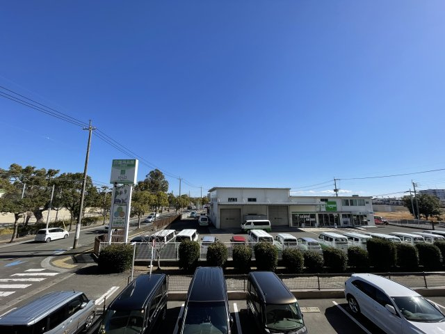 アルファスマート青葉東の展望|バルコニーからの眺望は周りに高い建物がなく開放感がございます。